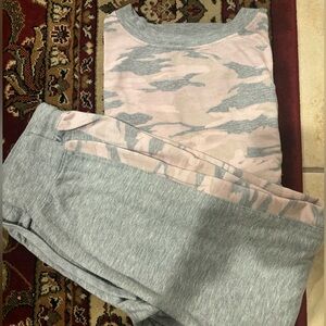 Women’s splendid pink Camo loungewear set